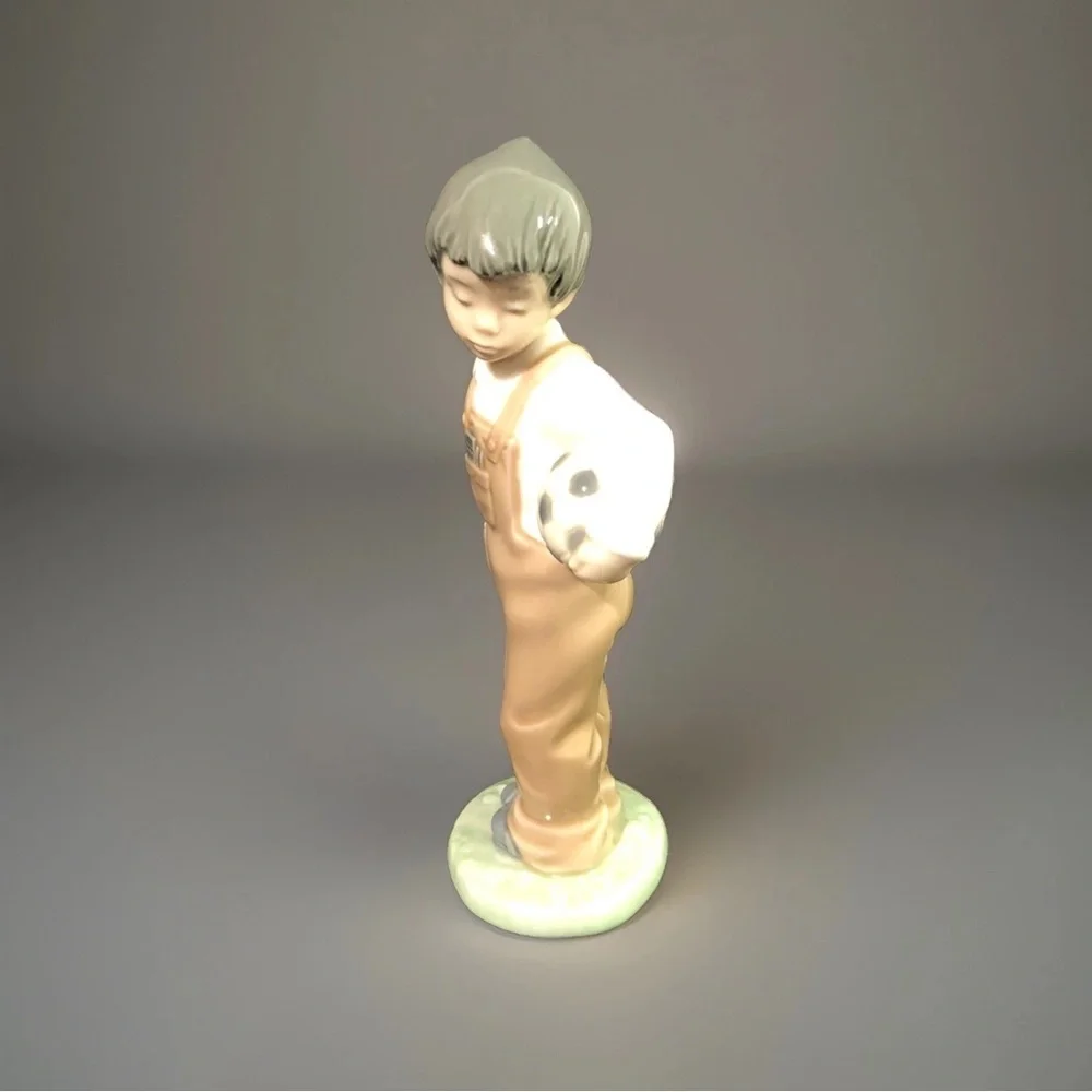 Nao By Lladro Boy With Football Soccer Ball Porcelain Made In Spain